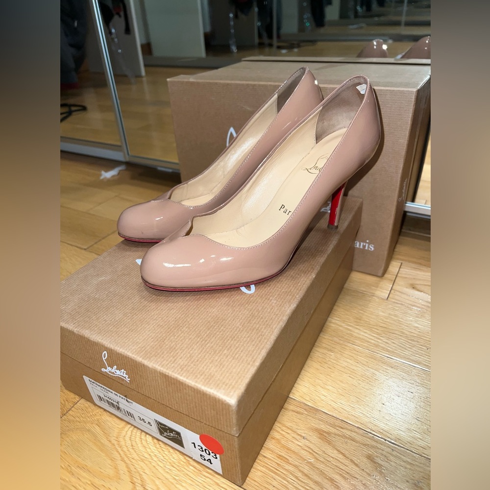 Christin Louboutin SophiaRegina 85 Patent